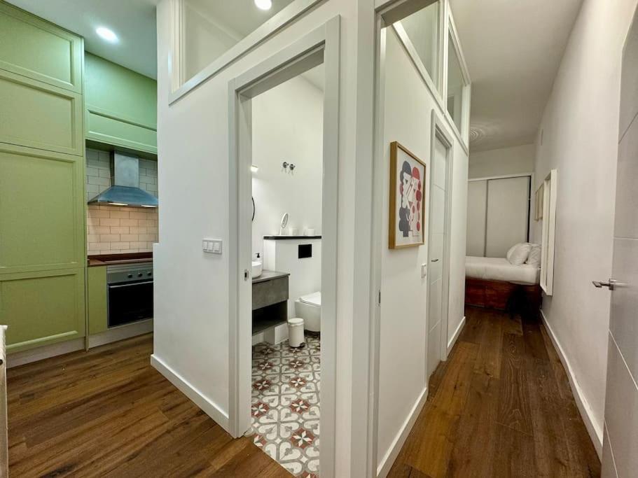 Appartamento Cozy Beautiful Flat City Center Madrid Esterno foto