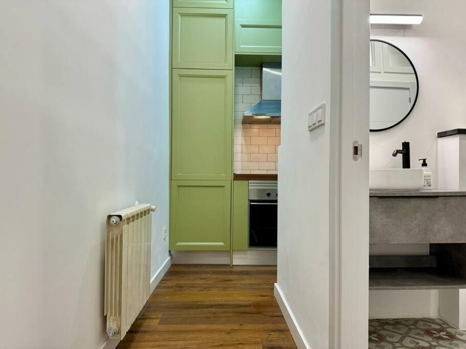 Appartamento Cozy Beautiful Flat City Center Madrid Esterno foto