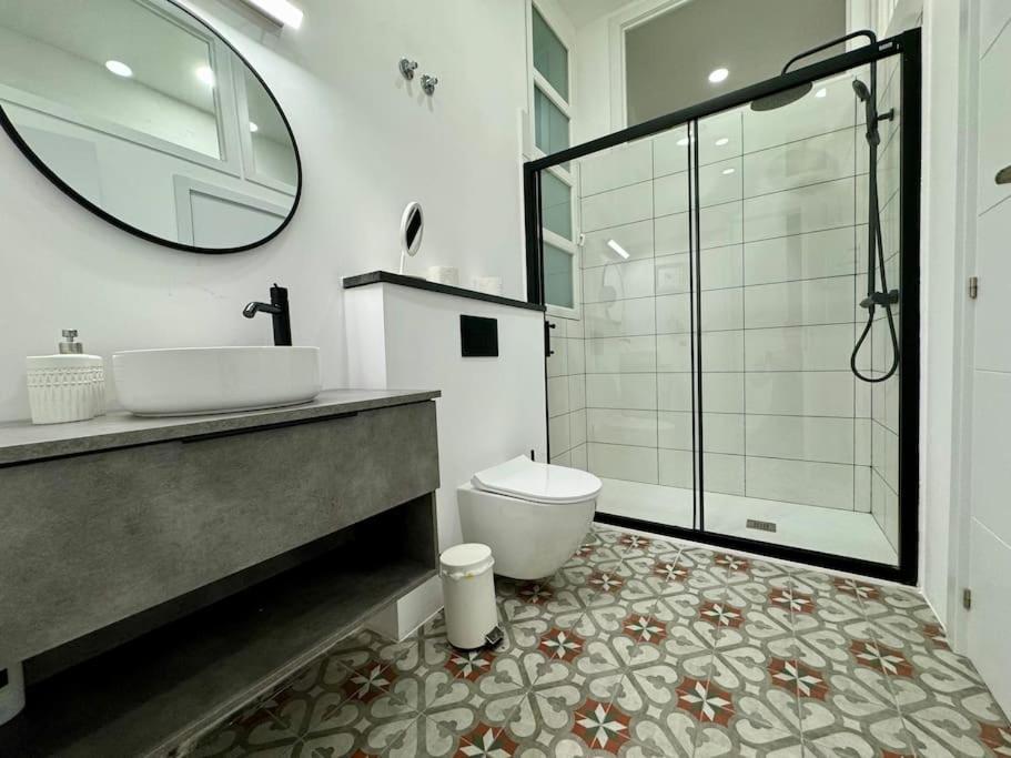 Appartamento Cozy Beautiful Flat City Center Madrid Esterno foto