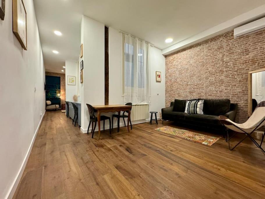 Appartamento Cozy Beautiful Flat City Center Madrid Esterno foto